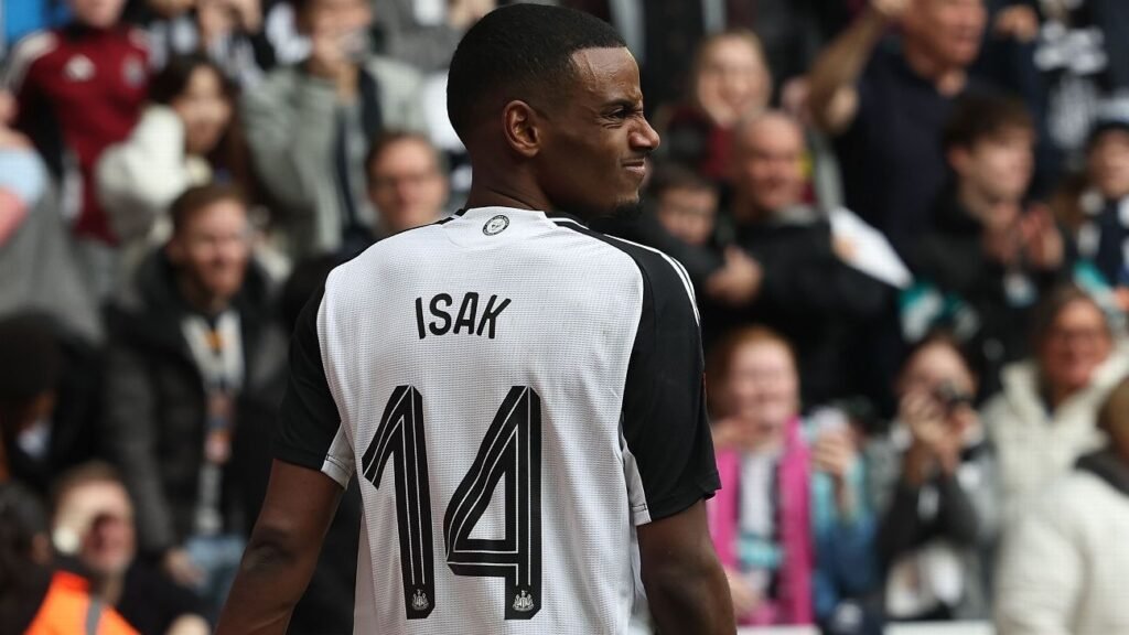 Transfer rumors, news: Liverpool return to Newcastle’s Isak