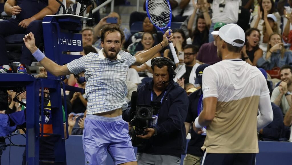 Benjamin Bonzi beats enraged Daniil Medvedev