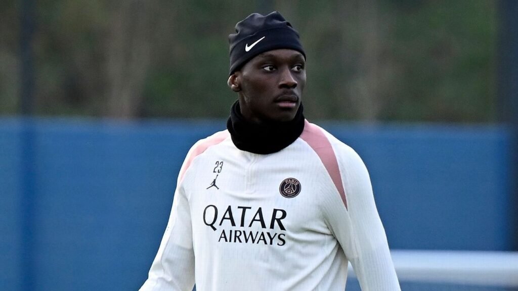 LIVE Transfer rumors, deadline day news: Kolo Muani to Spurs?