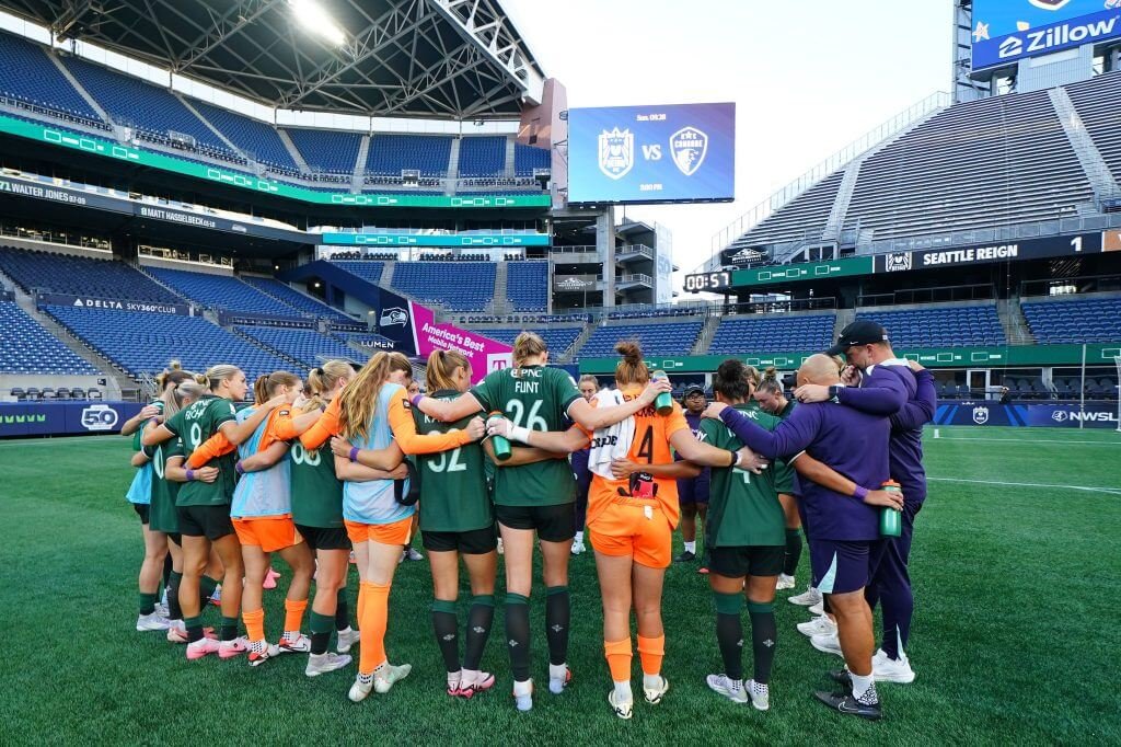 Reign defeat Racing in resumed match after Savannah DeMelo’s medical emergency