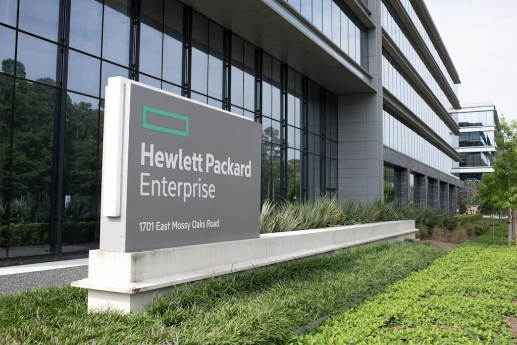 HPE to Sell $2.5 Billion of Bonds to Repay Juniper Debt