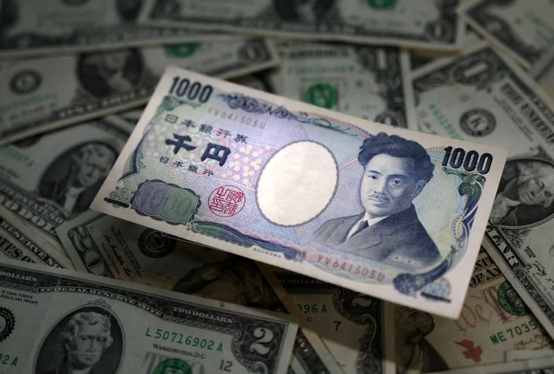 US dollar poised for multi-week losses on shutdown woes; yen down