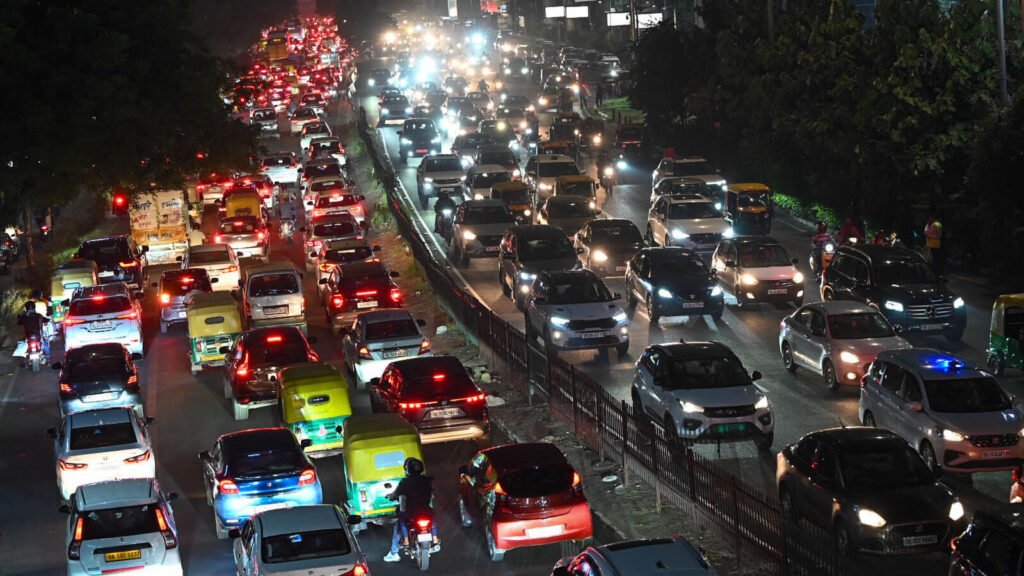 Massive traffic jam in Delhi-NCR on Dhanteras; air quality remains ‘poor’