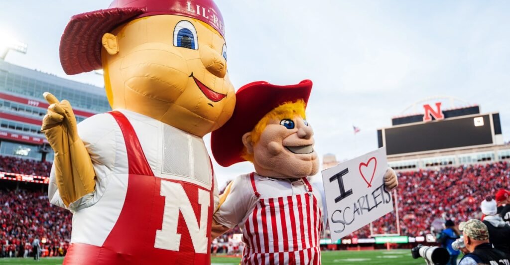 Nebraska’s “This is the Thread That Never Ends”…Thread