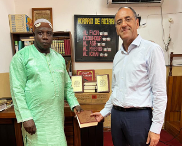 Morocco Donates Quran Copies to São Tomé Muslim Community