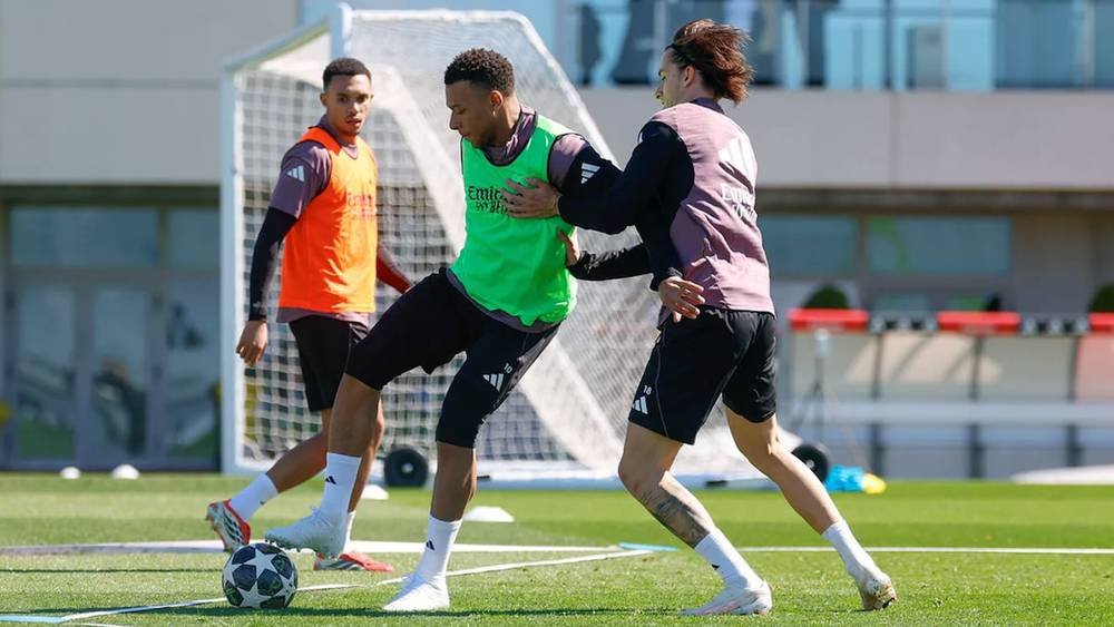 Mbappe Back in Training Ahead of Manchester City Clash